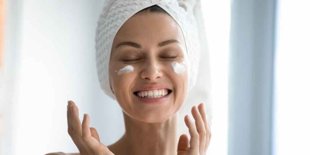 Reafirmante facial: cómo mantener la piel firme y joven en verano - Dermolux Cosmetics